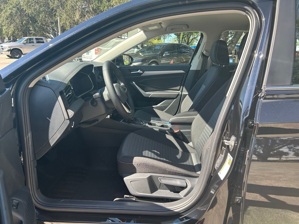 2025 Volkswagen Jetta 1.5T S photo 8