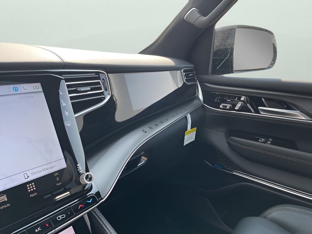 2025 Jeep Grand Wagoneer II photo 43