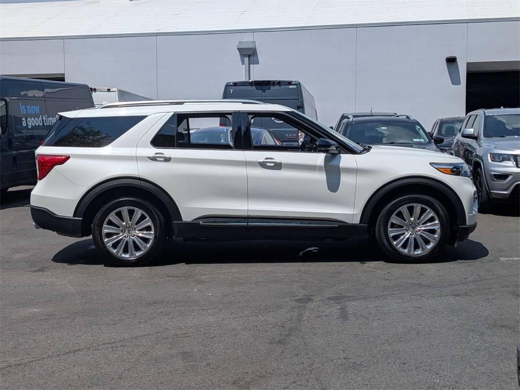 2022 Ford Explorer Limited photo 2