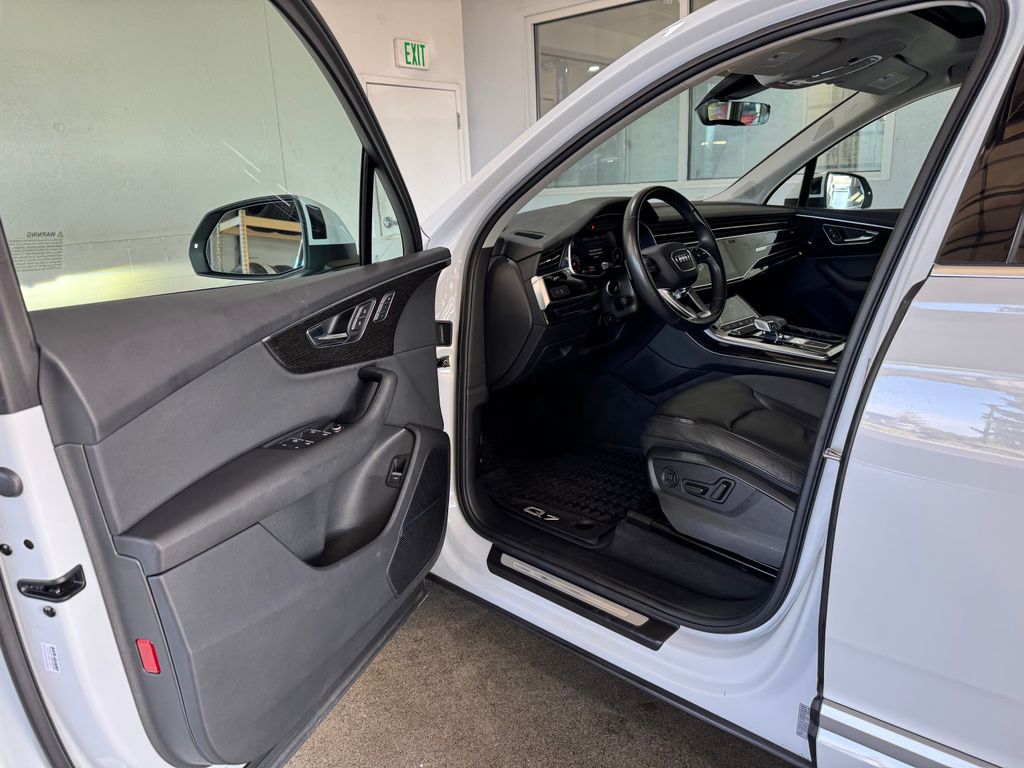 2022 Audi Q7 55 Premium Plus photo 20