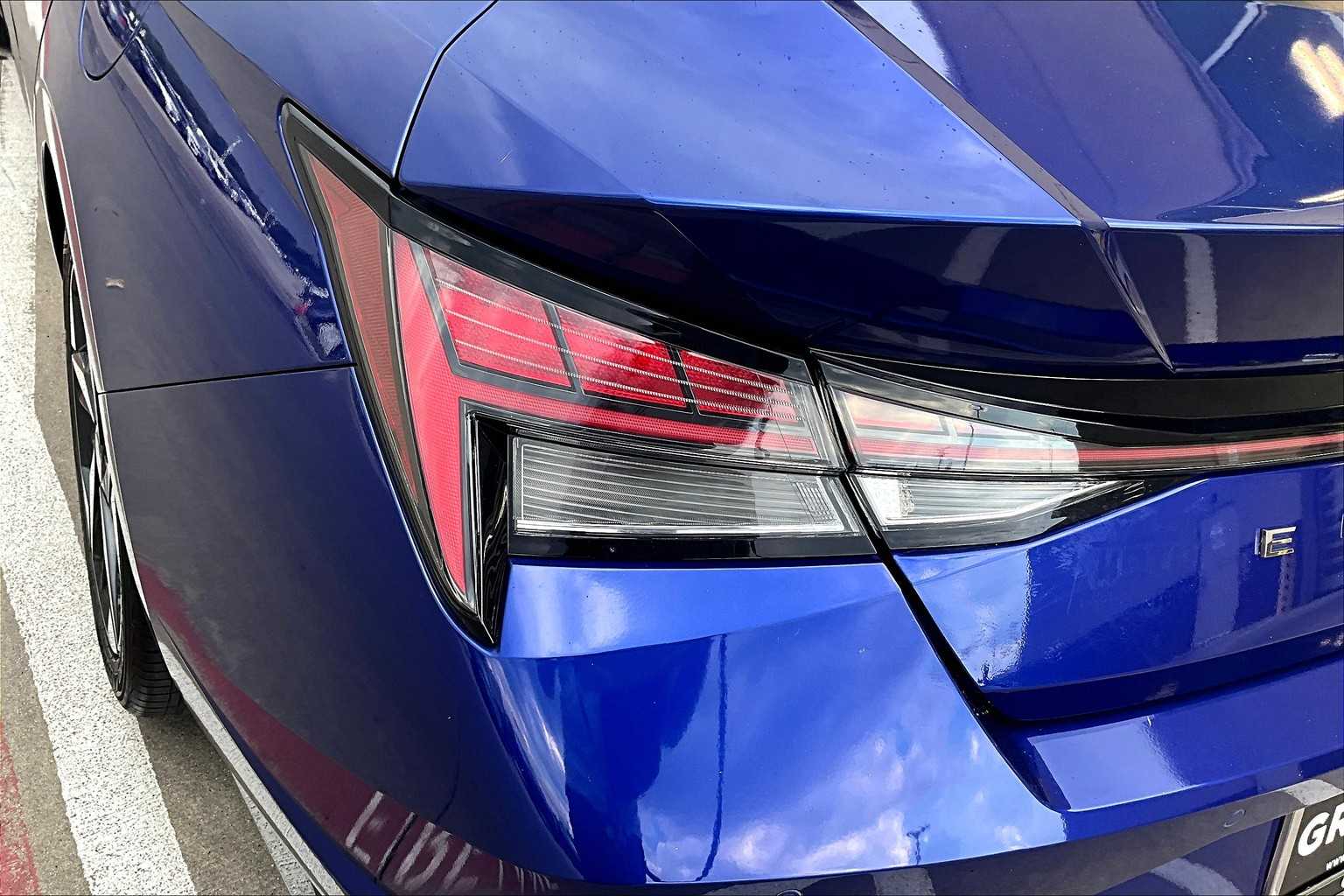 2022 Hyundai Elantra Hybrid Limited photo 26