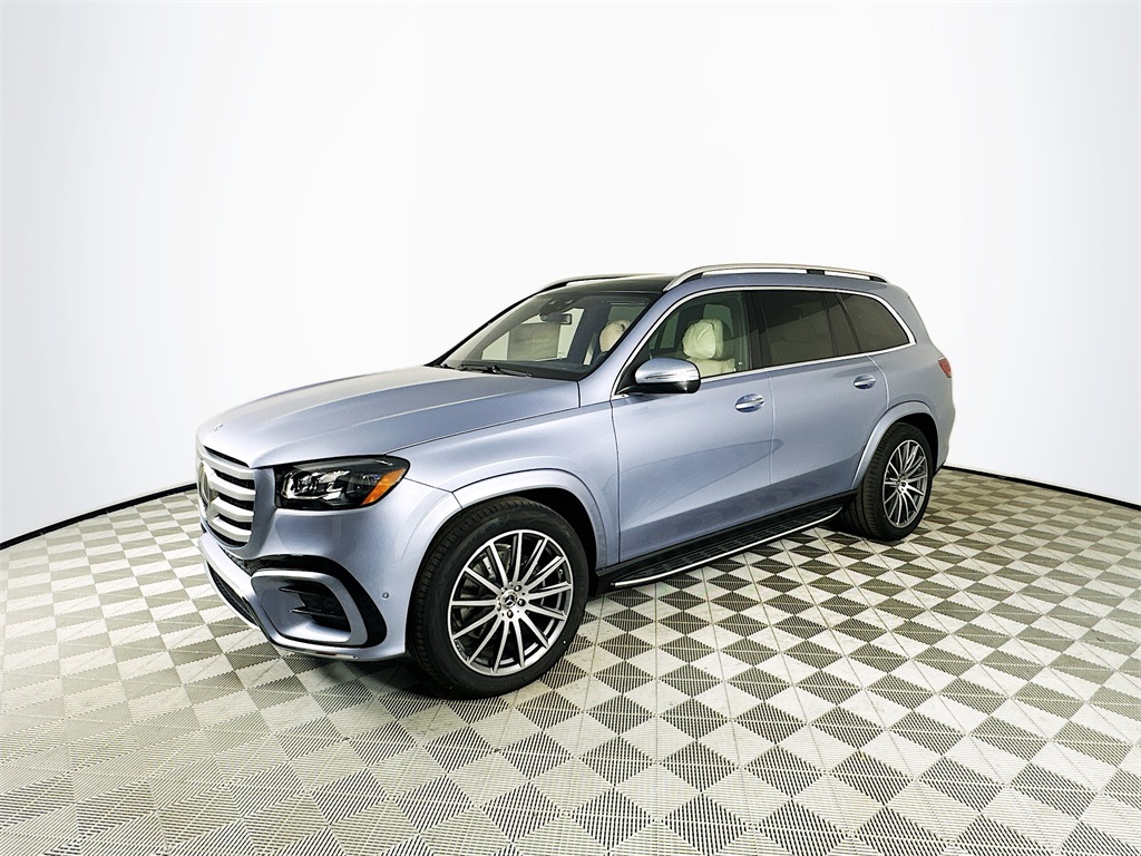 2026 Mercedes Benz GLS 580 4MATIC photo 3