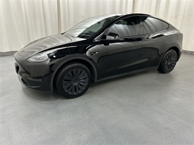 Used 2024 Tesla Model Y Long Range with VIN 7SAYGDED2RF152347 for sale in Waterbury, CT