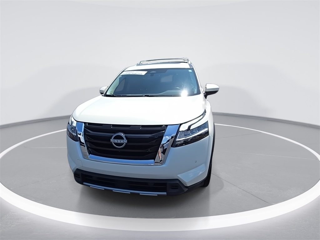 2023 Nissan Pathfinder SL photo 3