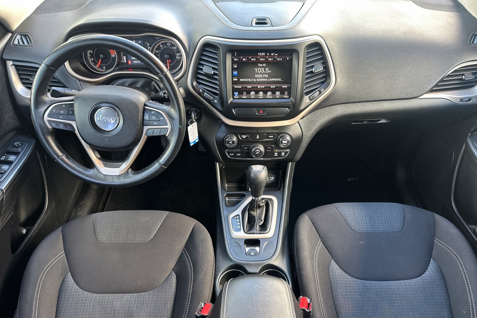 2016 Jeep Cherokee Latitude photo 12