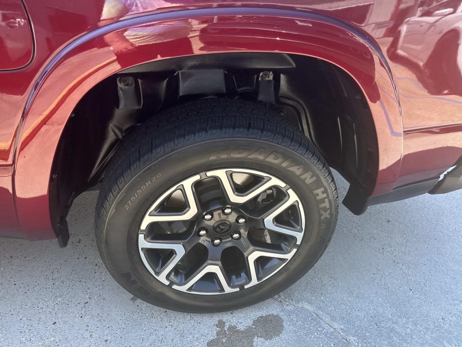 2025 Ram 1500 Laramie photo 3