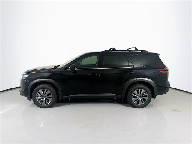2025 Nissan Pathfinder SV photo 2