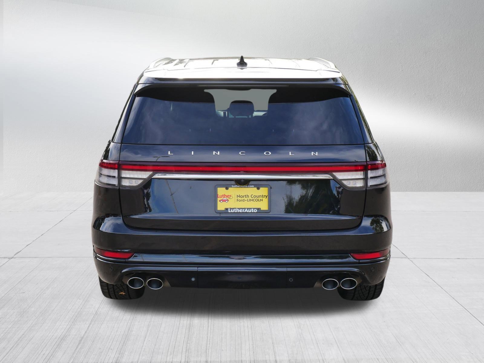 2022 Lincoln Aviator Reserve photo 3