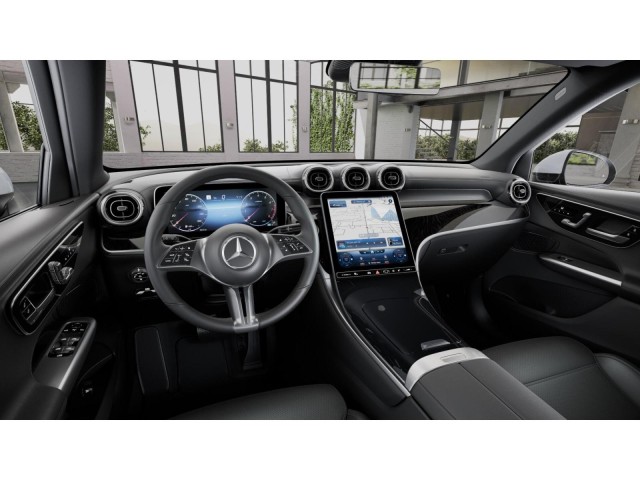 2025 Mercedes Benz GLC 300 4MATIC photo 3