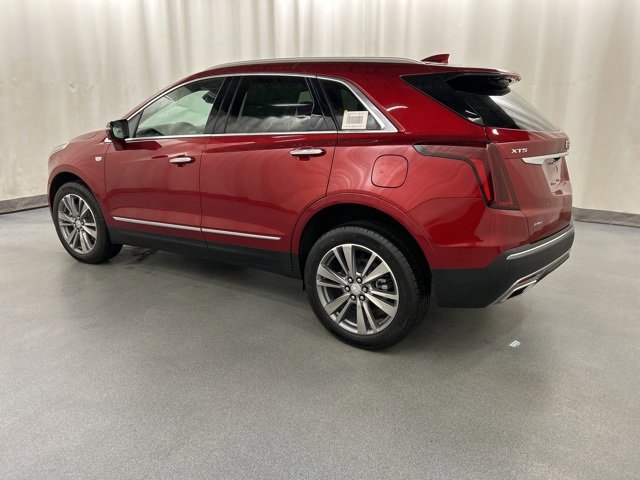 2025 Cadillac XT5 Premium Luxury photo 3