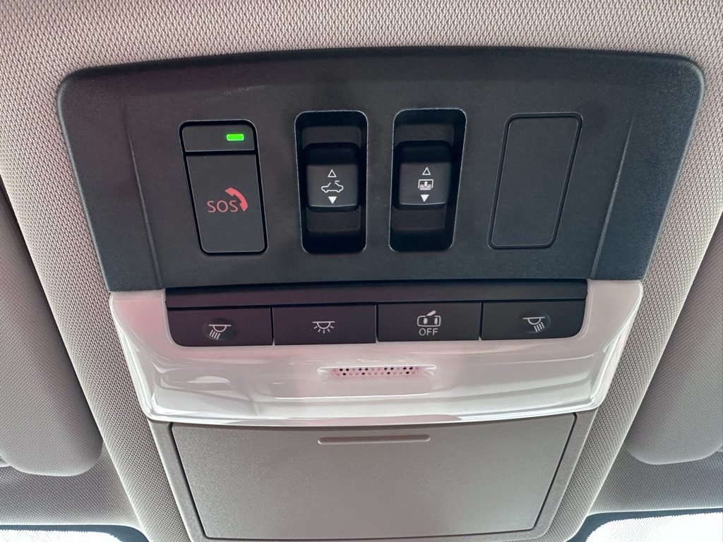 2024 Nissan Rogue SV photo 17