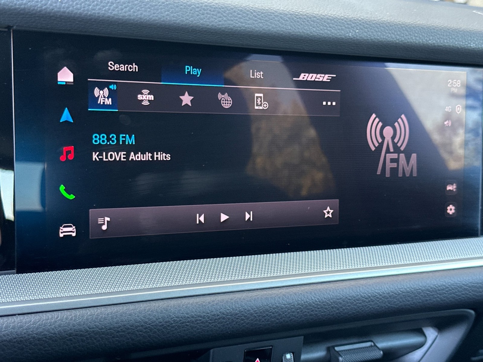 2025 Porsche Cayenne photo 17
