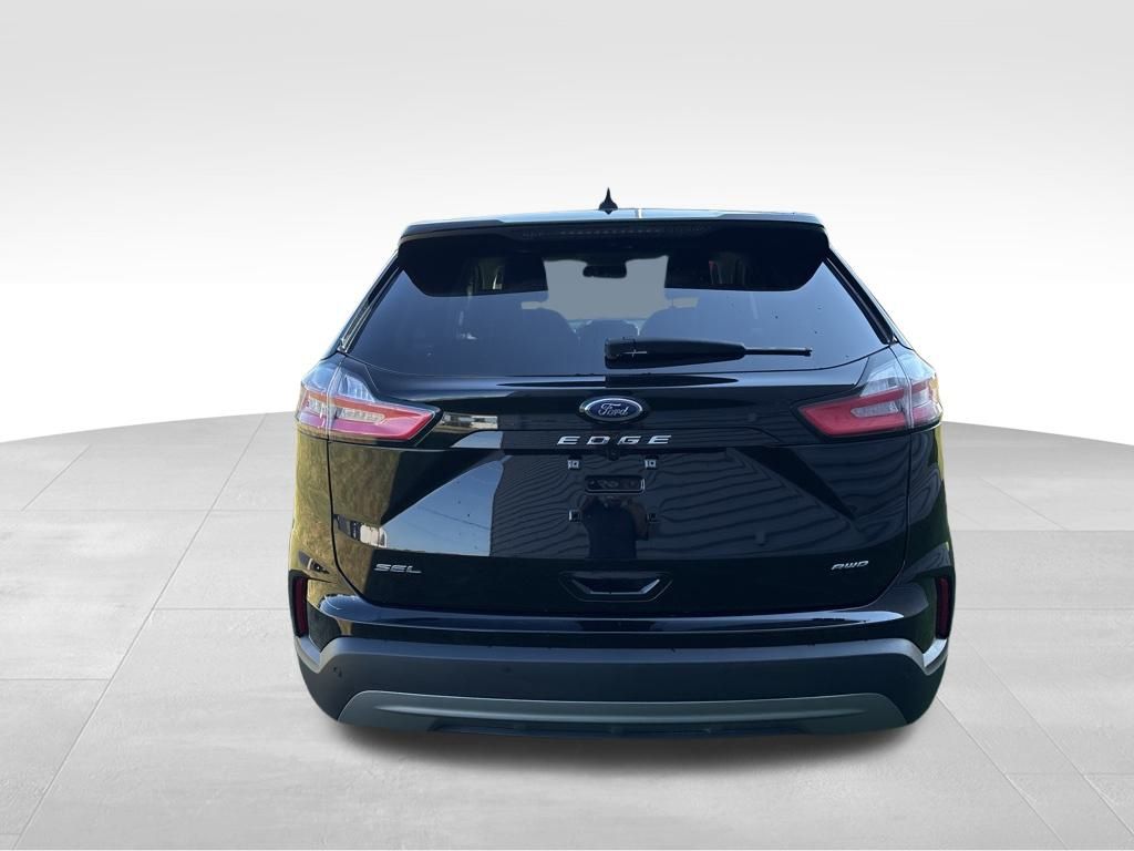 2023 Ford Edge SEL photo 4