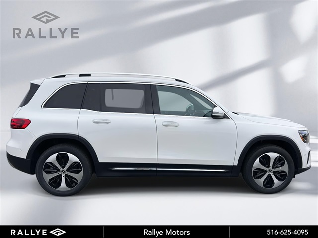 2026 Mercedes Benz GLB 250 4MATIC photo 3