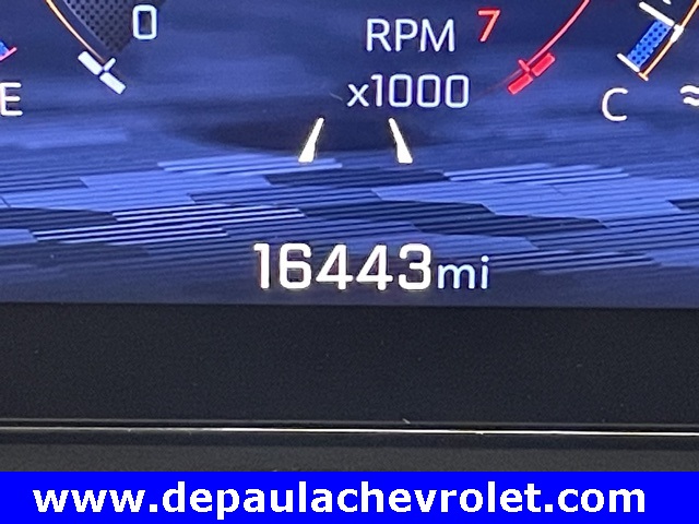 2024 Chevrolet Traverse 2LT photo 2