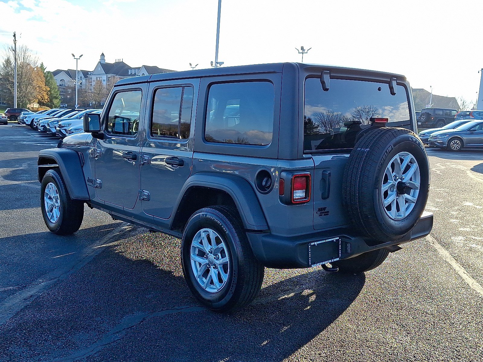 2023 Jeep Wrangler Sport S photo 4