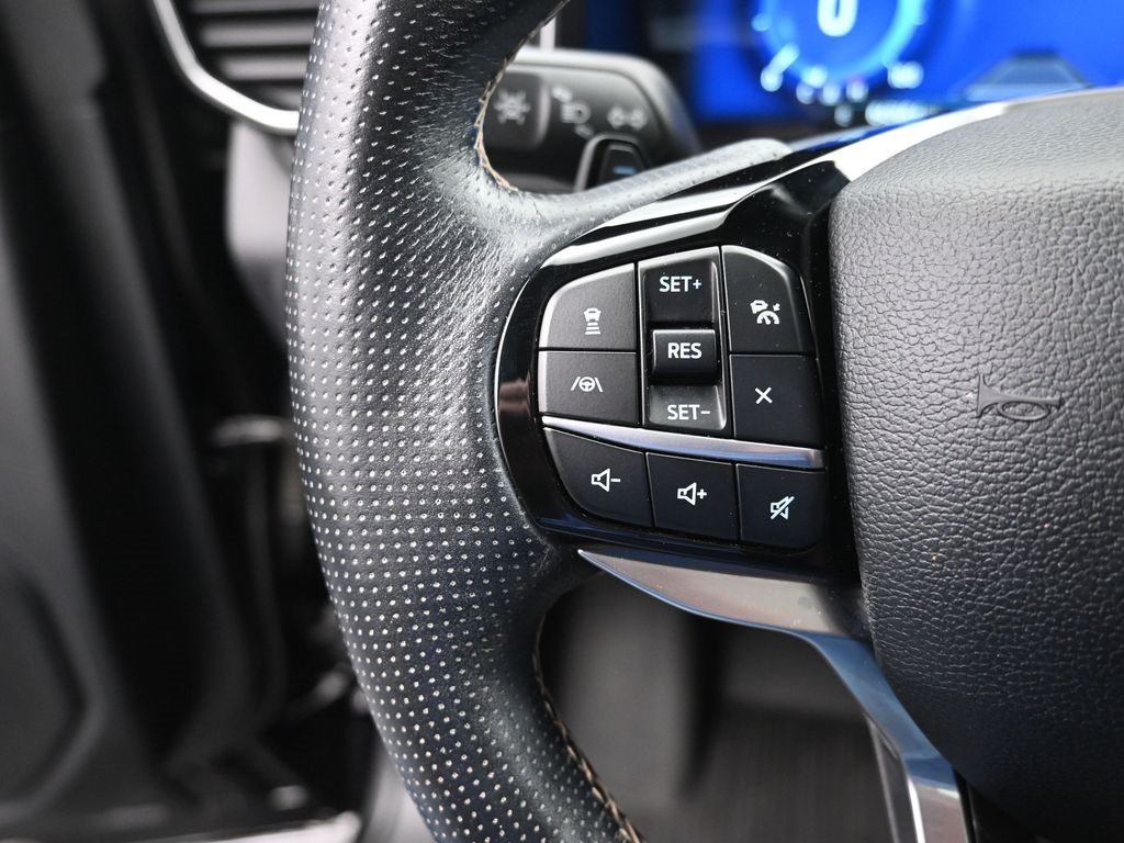 2021 Ford Explorer ST photo 3