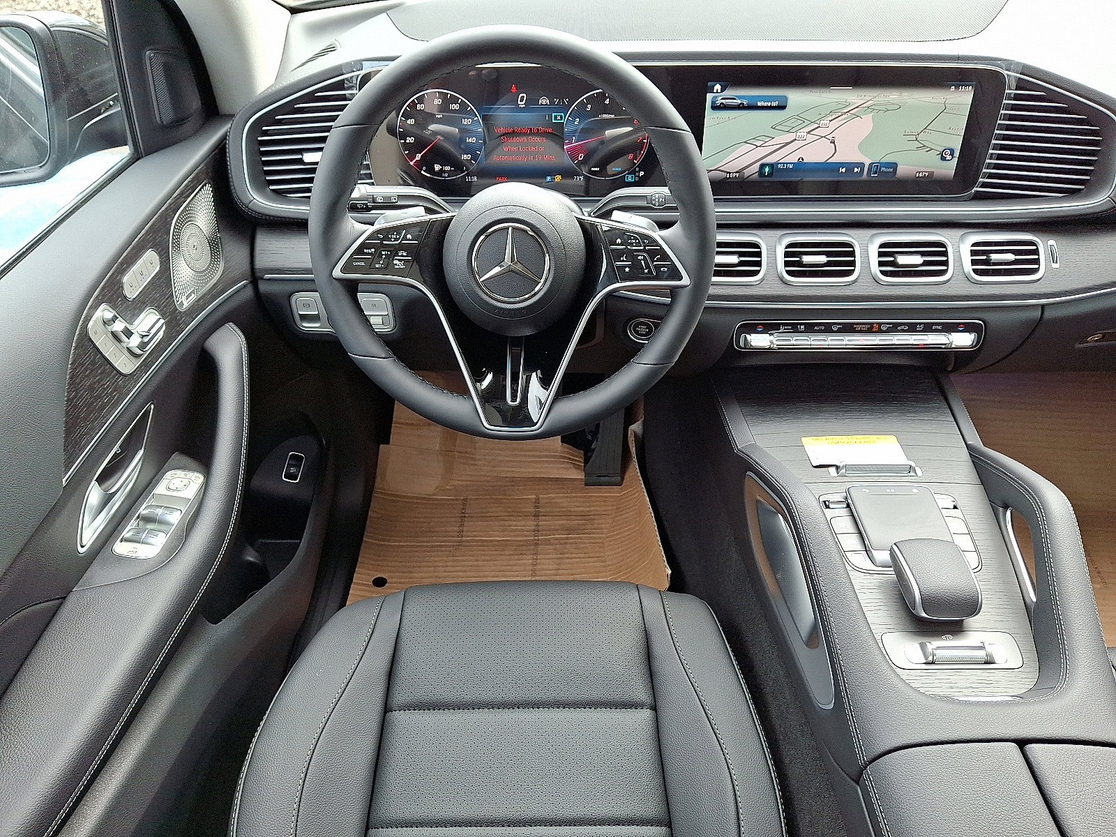 2026 Mercedes Benz GLS 450 4MATIC photo 9