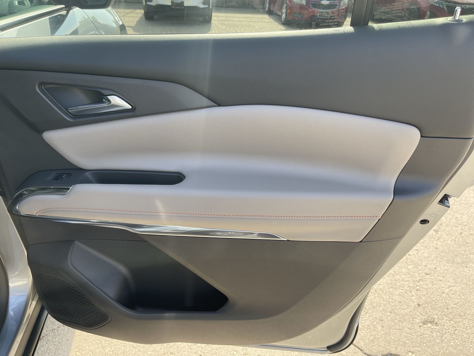 2026 Chevrolet Traverse photo 4