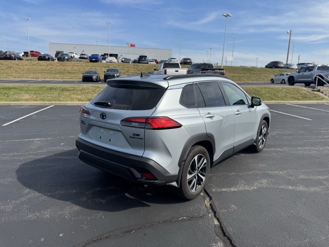 2025 Toyota Corolla Cross XLE XSE photo 3