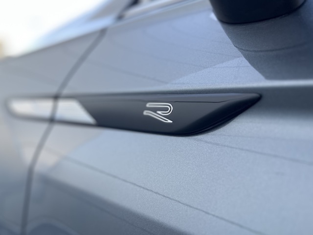 2024 Volkswagen Tiguan SEL R-Line Black photo 16