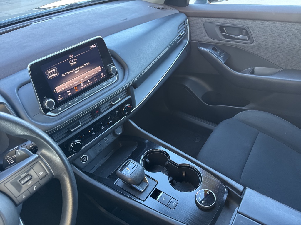 2023 Nissan Rogue S photo 16