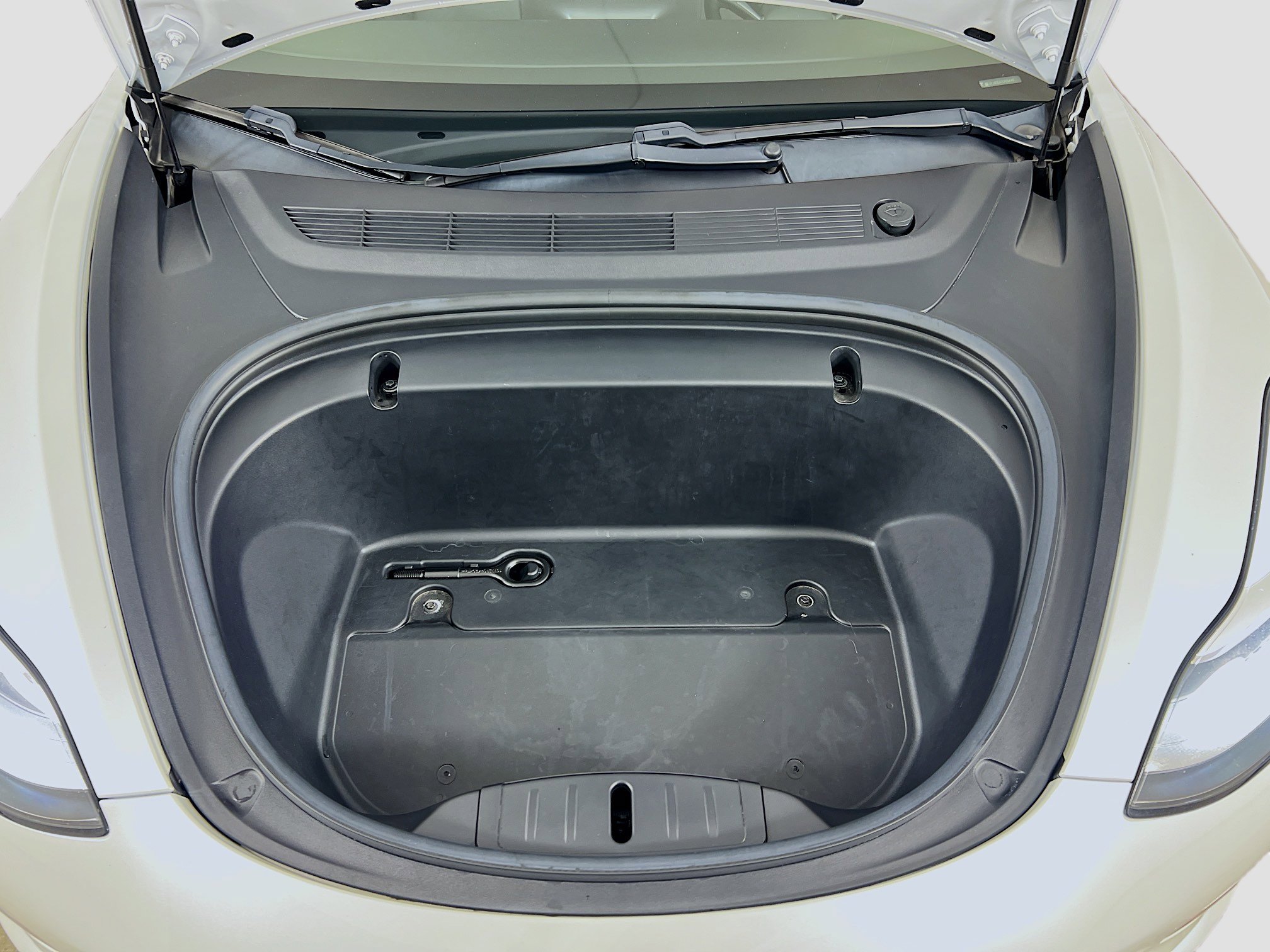 2020 Tesla Model 3 Standard Range Plus photo 27