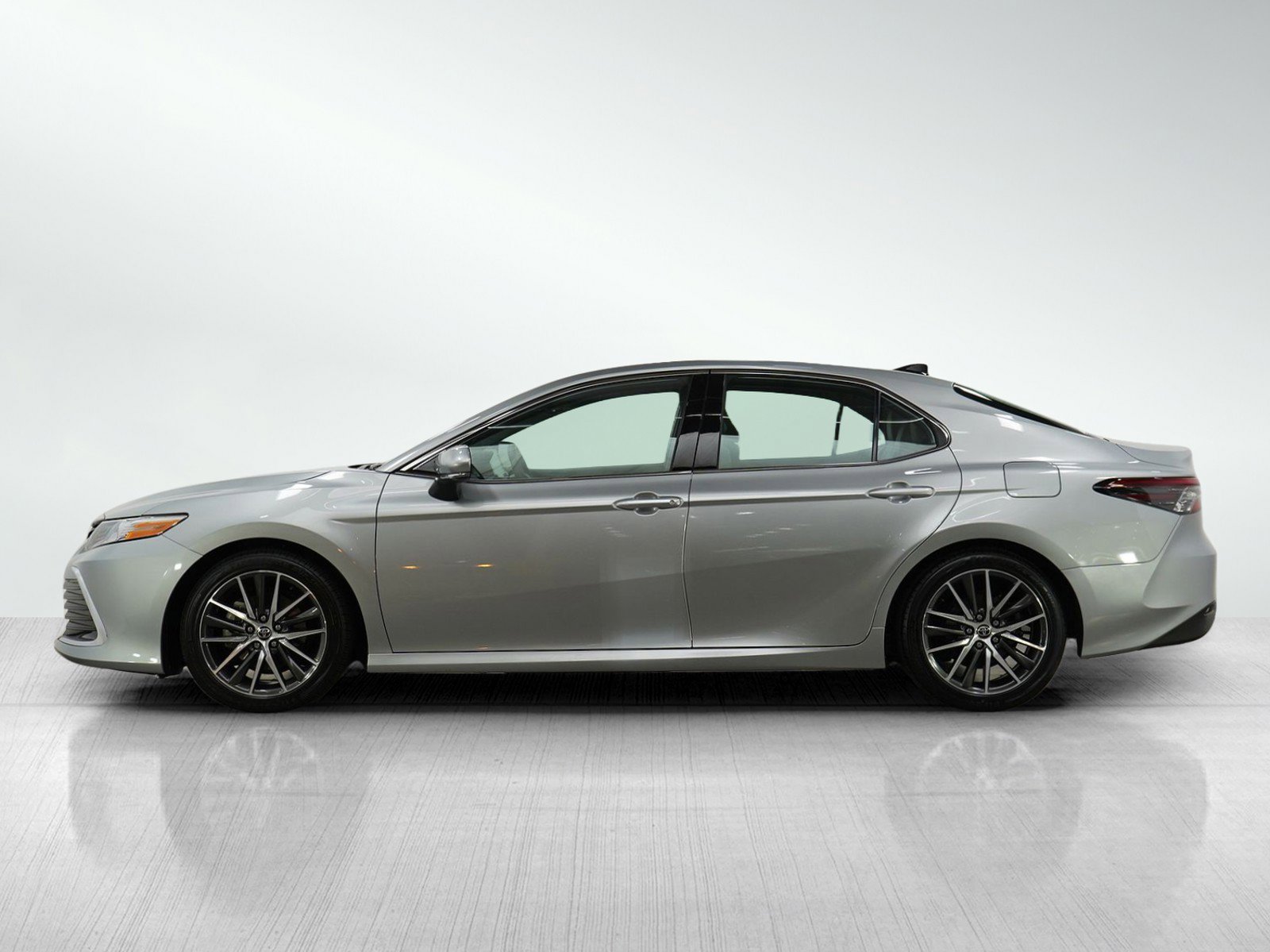 Used 2023 Toyota Camry XLE with VIN 4T1F11AK5PU092458 for sale in Bloomington, Minnesota