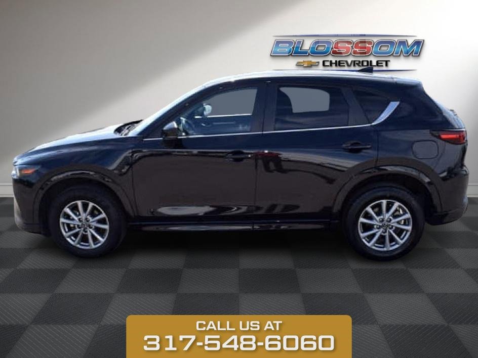 2024 Mazda CX-5 2.5 Select photo 3