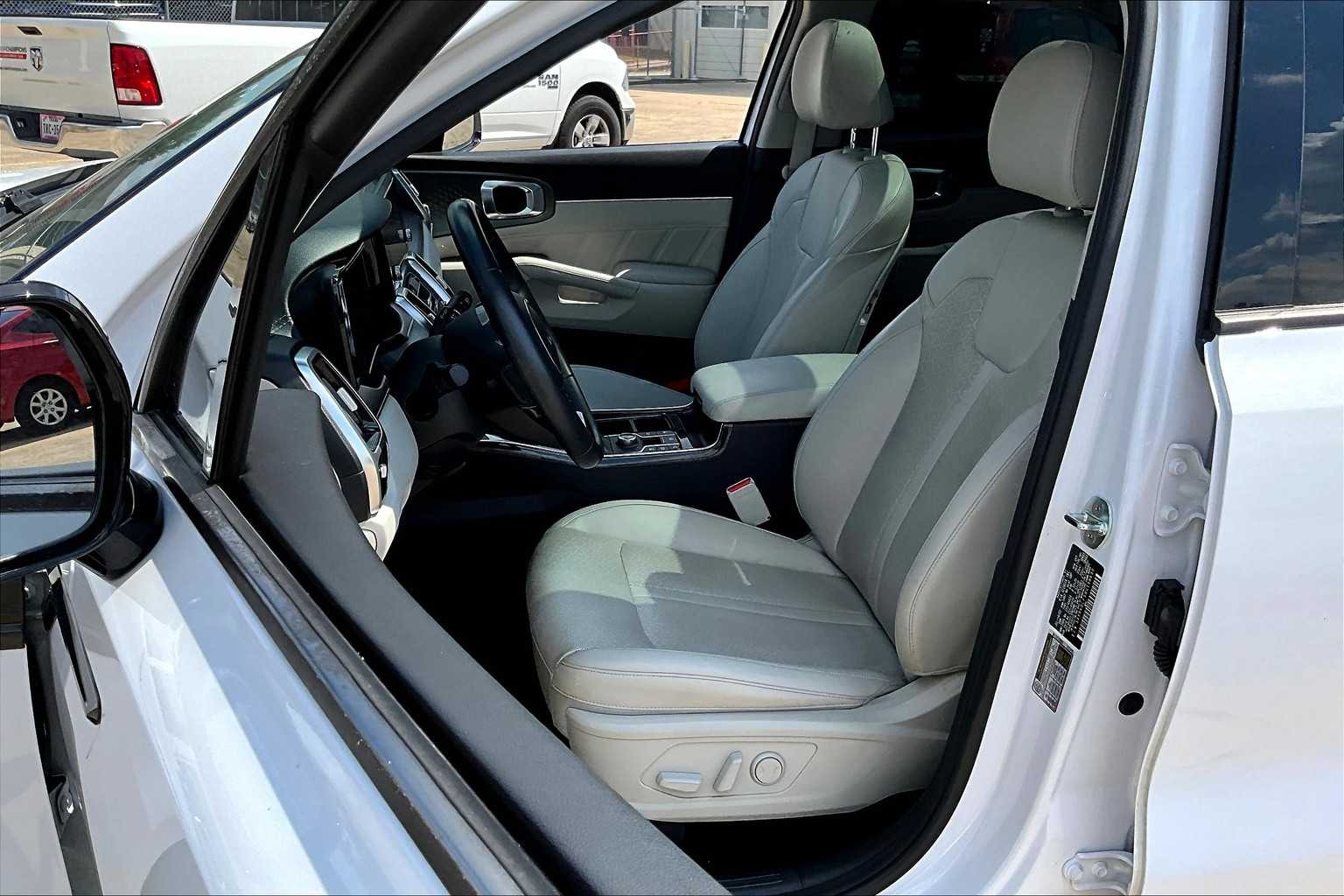 2022 Kia Sorento SX photo 6