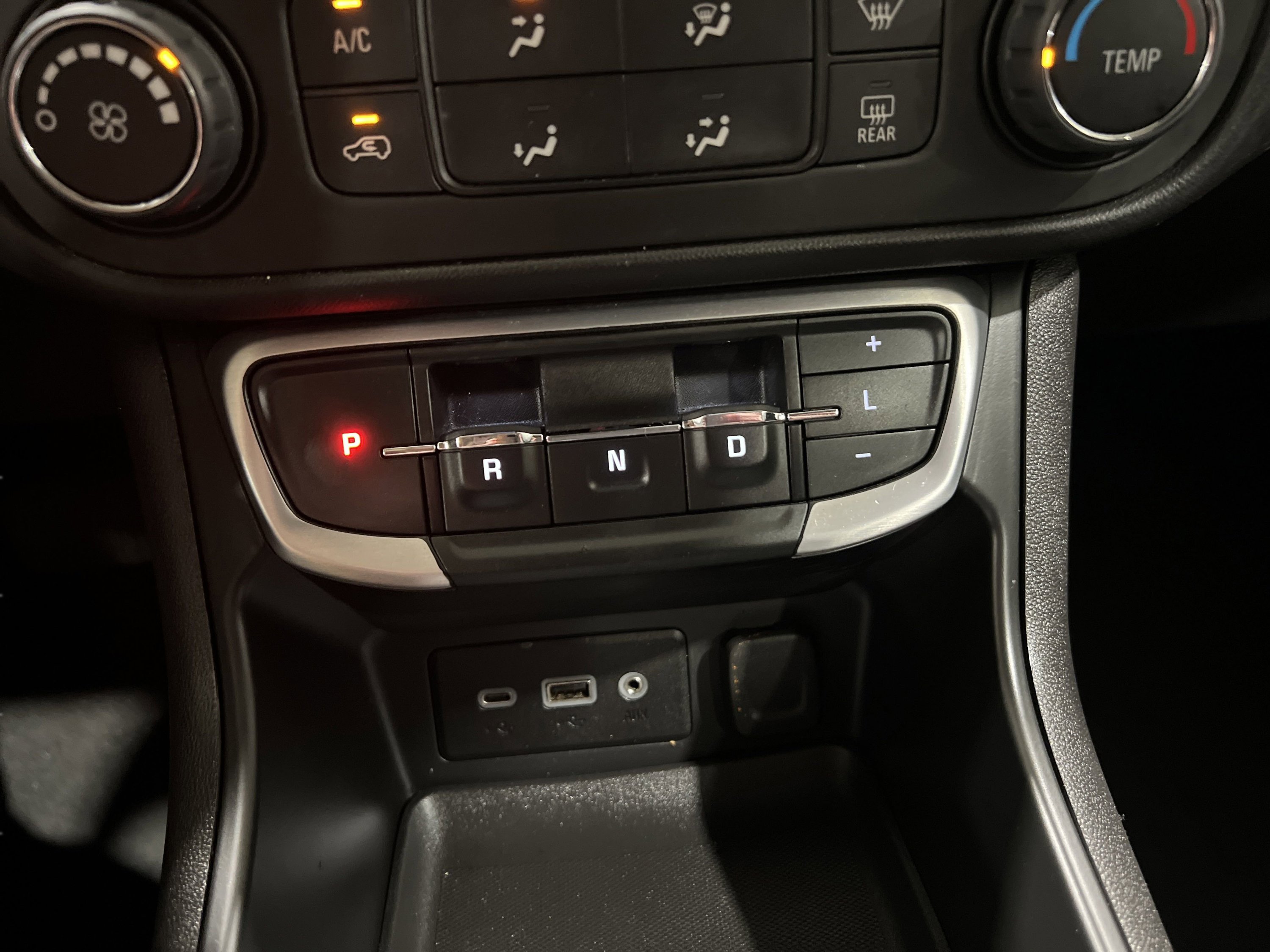2024 Gmc Terrain SLE photo 25