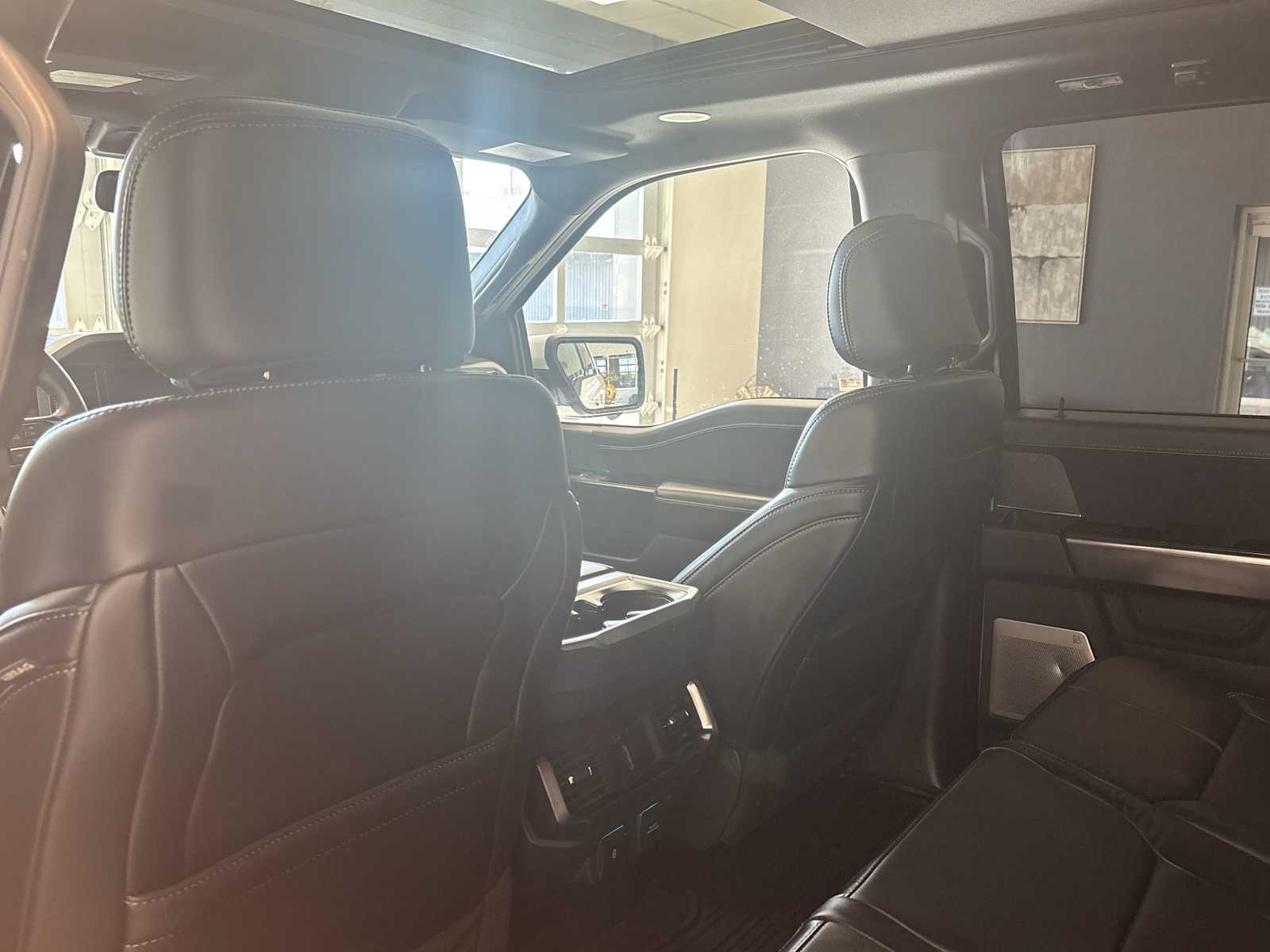 2022 Ford F-150 Platinum photo 22