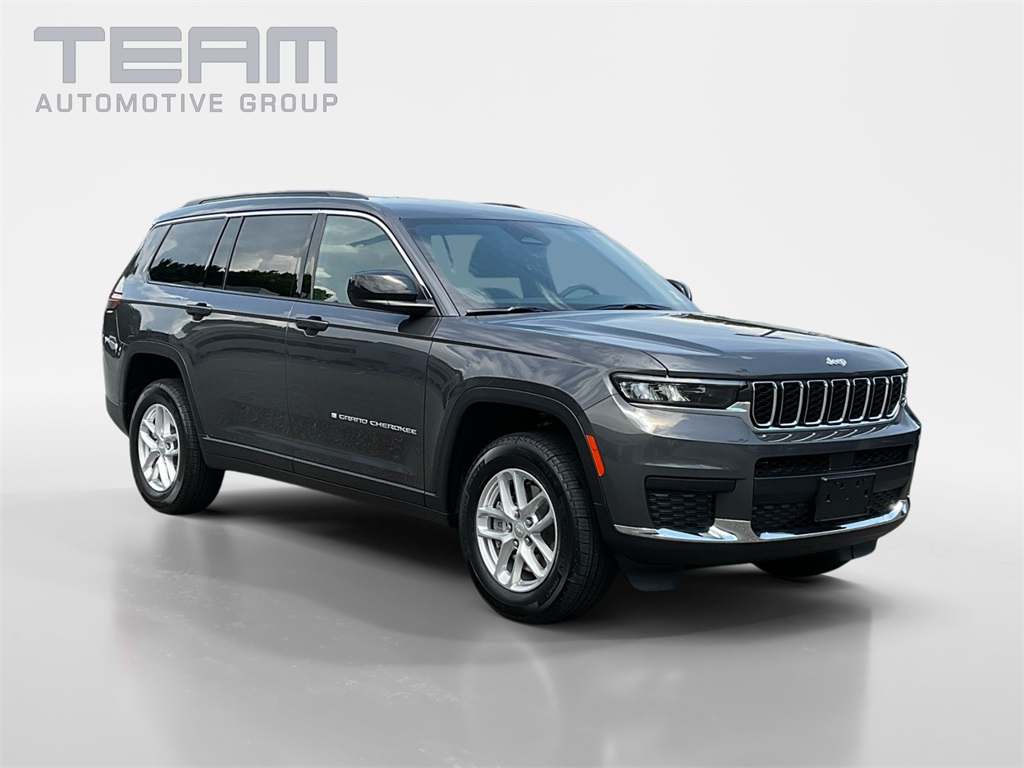 2025 Jeep Grand Cherokee L Laredo's photo