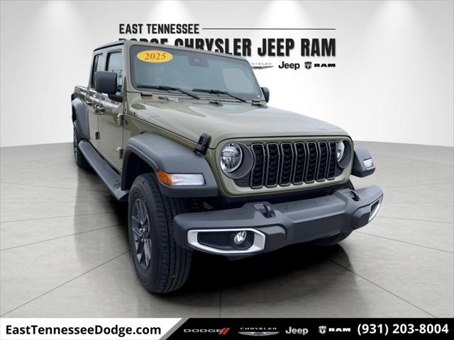 2025 Jeep Gladiator Sport S's photo