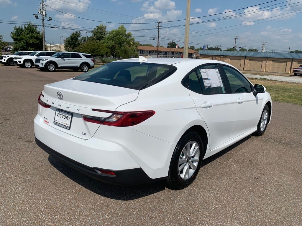 2026 Toyota Camry LE photo 7