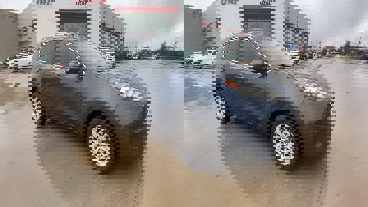 Used 2018 Kia Sportage LX with VIN KNDPM3AC3J7422673 for sale in Kansas City