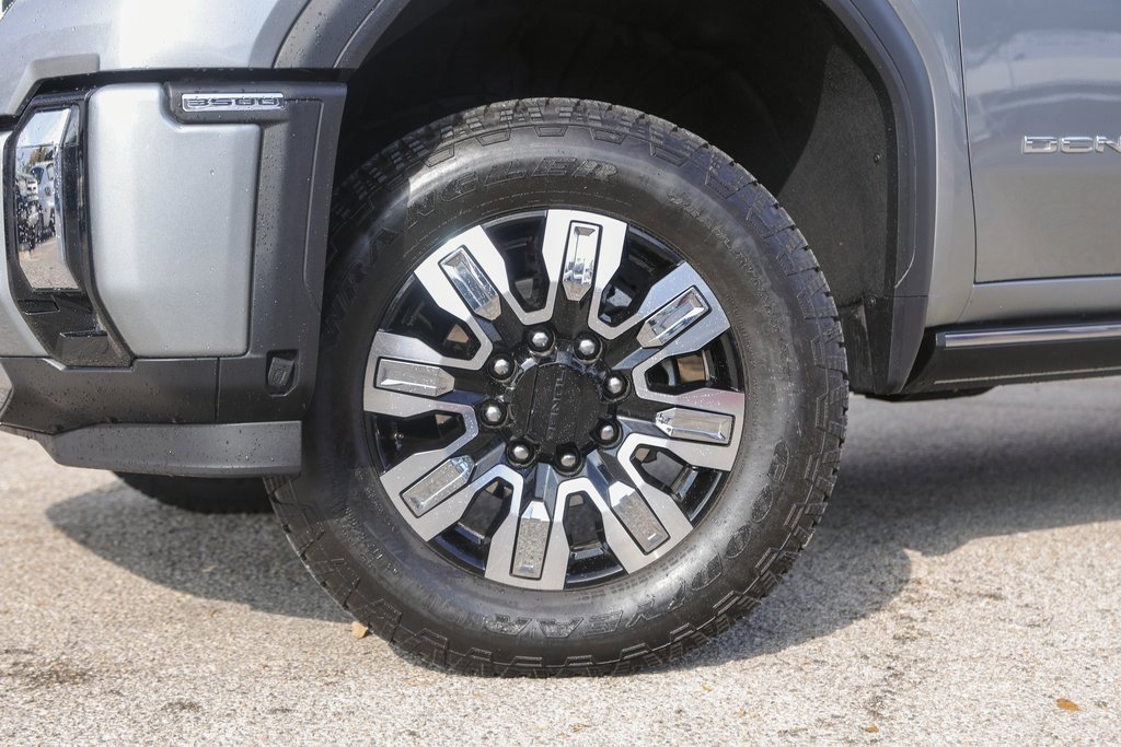 2025 Gmc Sierra 3500 HD Denali photo 3