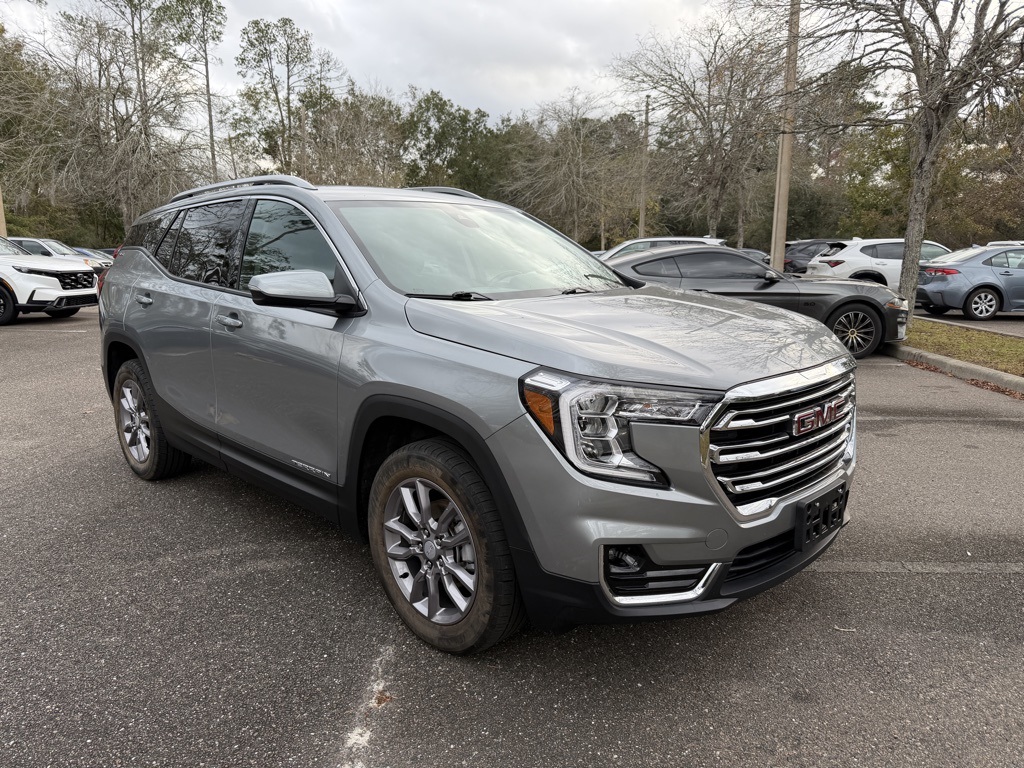 2024 GMC Terrain SLT's photo