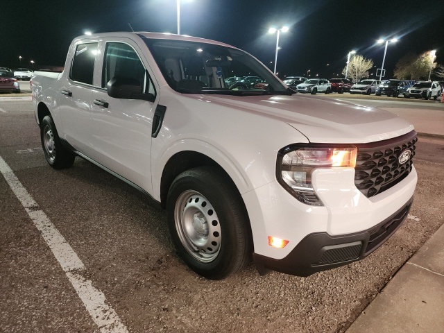 2025 Ford Maverick XL's photo