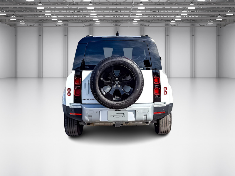 2025 Land Rover Defender 90 S photo 4
