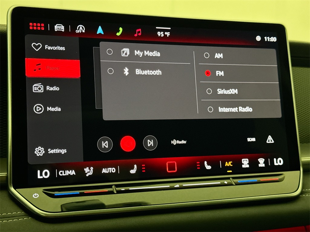 2025 Volkswagen Tiguan SE photo 28