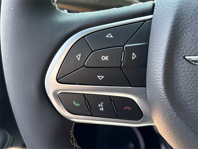 2026 Chrysler Pacifica photo 13