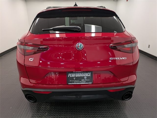 2023 Alfa Romeo Stelvio Sprint photo 5