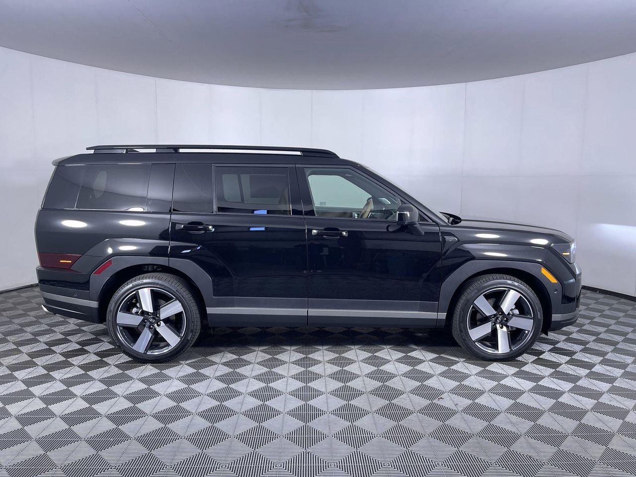 2025 Hyundai Santa Fe Limited photo 4