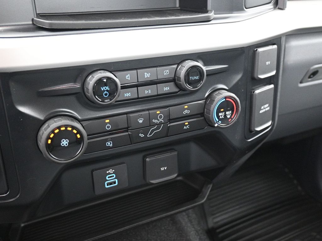 2024 Ford F-600 Chassis XL