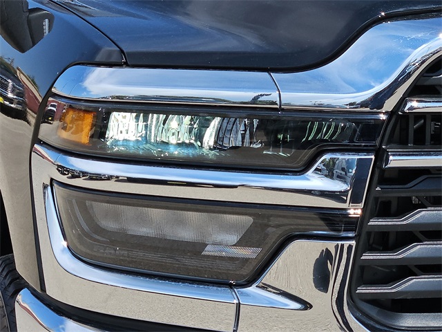 2025 Ram 2500 Big Horn photo 8