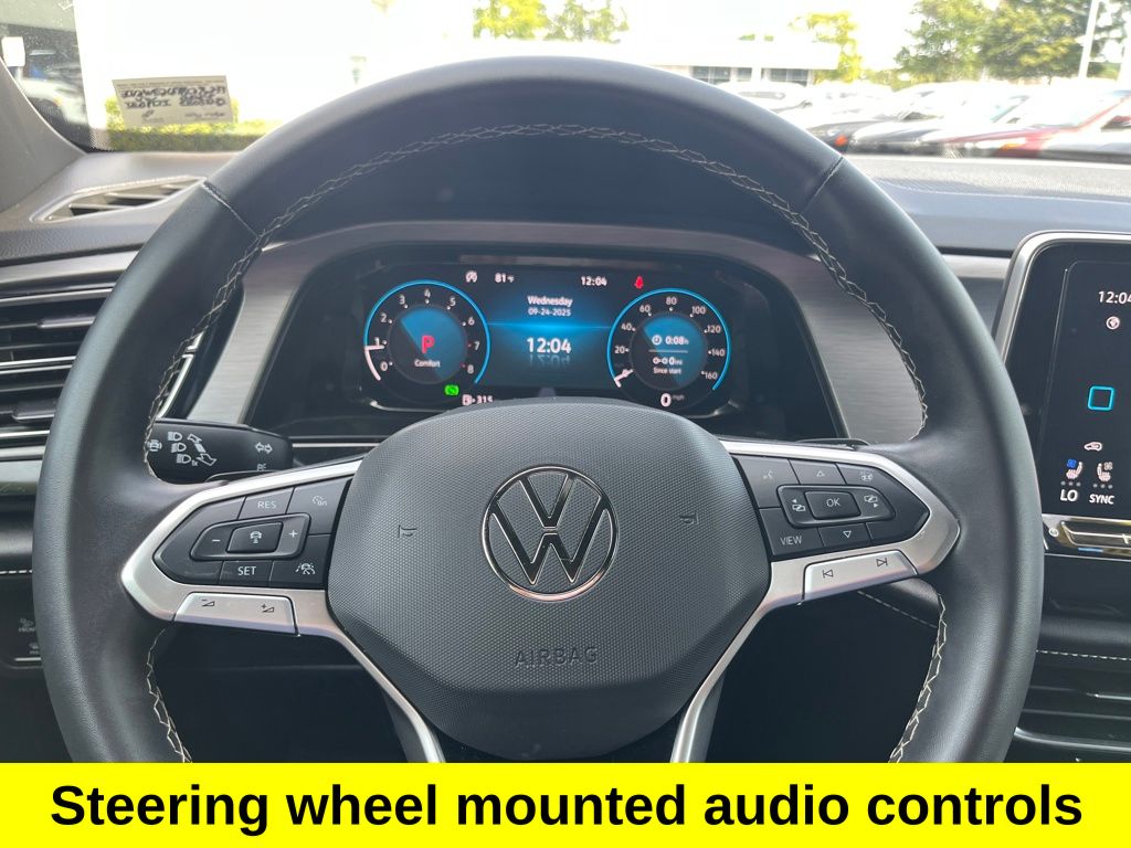2024 Volkswagen Atlas Cross Sport SE Technology photo 13