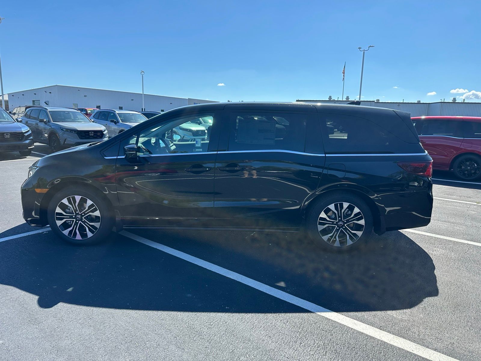 2026 Honda Odyssey Elite photo 2