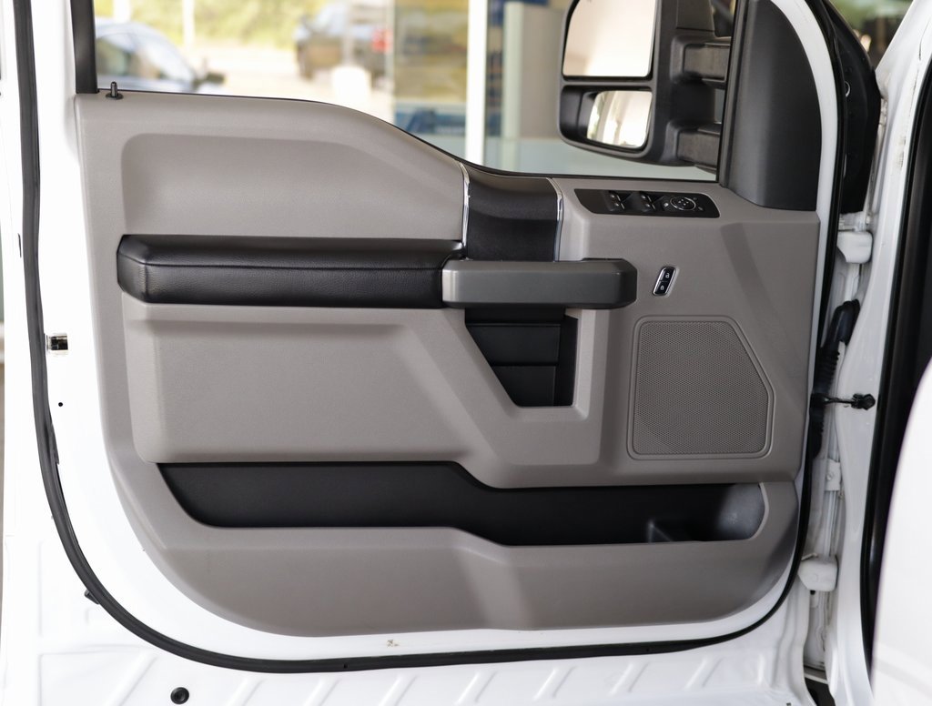 2015 Ford F-150 XLT photo 21