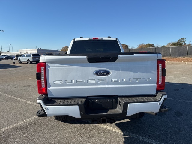 2025 Ford F-250 photo 4